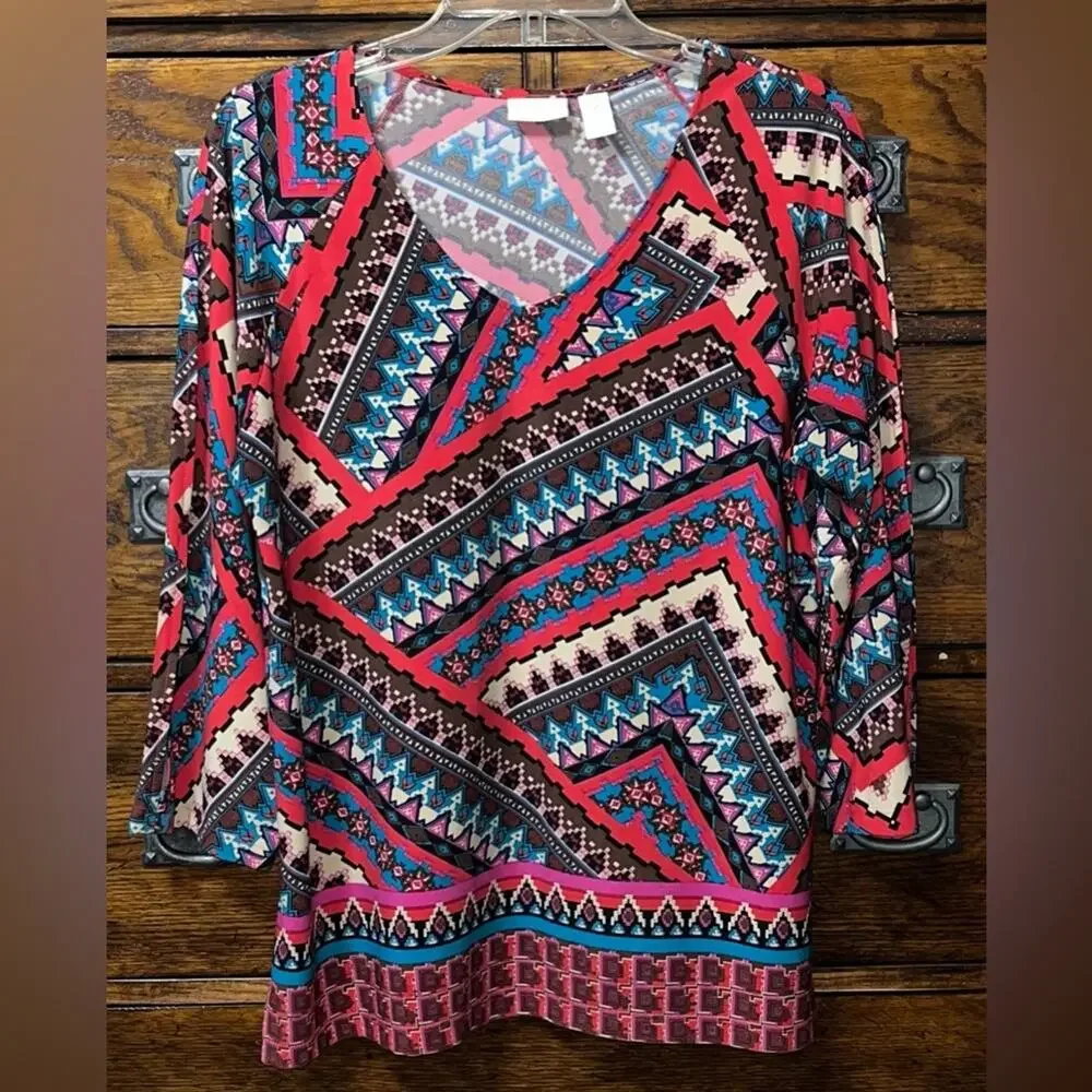 Chico’s 3/4 Sleeve Aztec Print Slit Arms Top 20” P2P - Picture 4 of 8